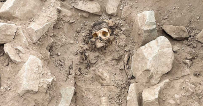 Peru archaeologists find 600-year-old child sacrifice site